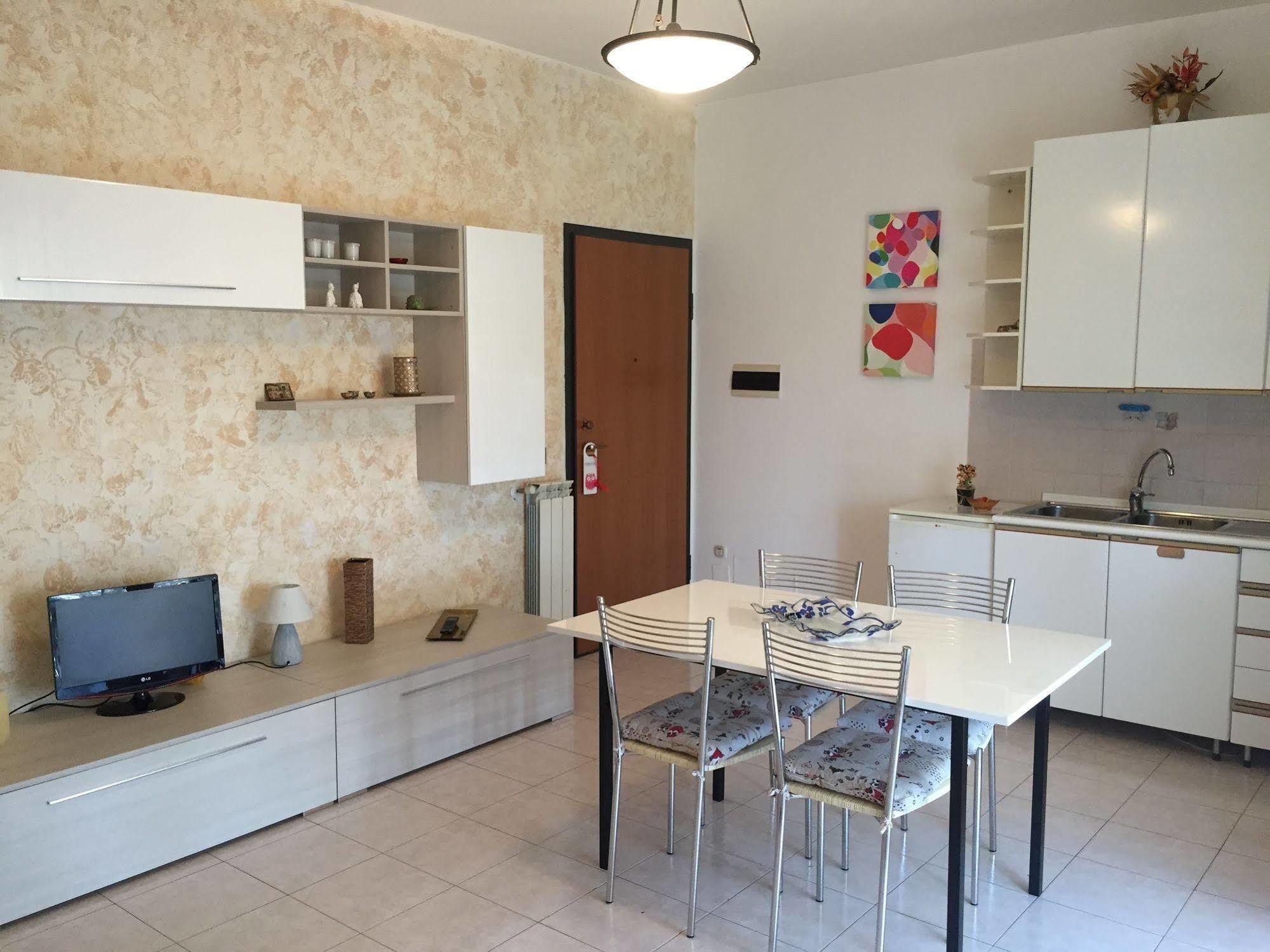 Simply Rome Apartment ชัมปีโน ภายนอก รูปภาพ
