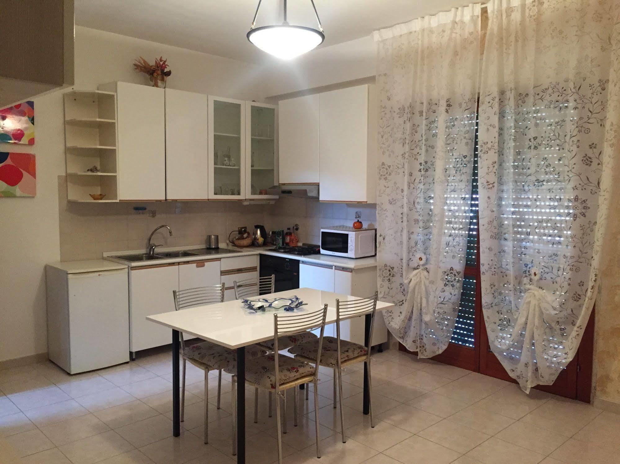 Simply Rome Apartment ชัมปีโน ภายนอก รูปภาพ