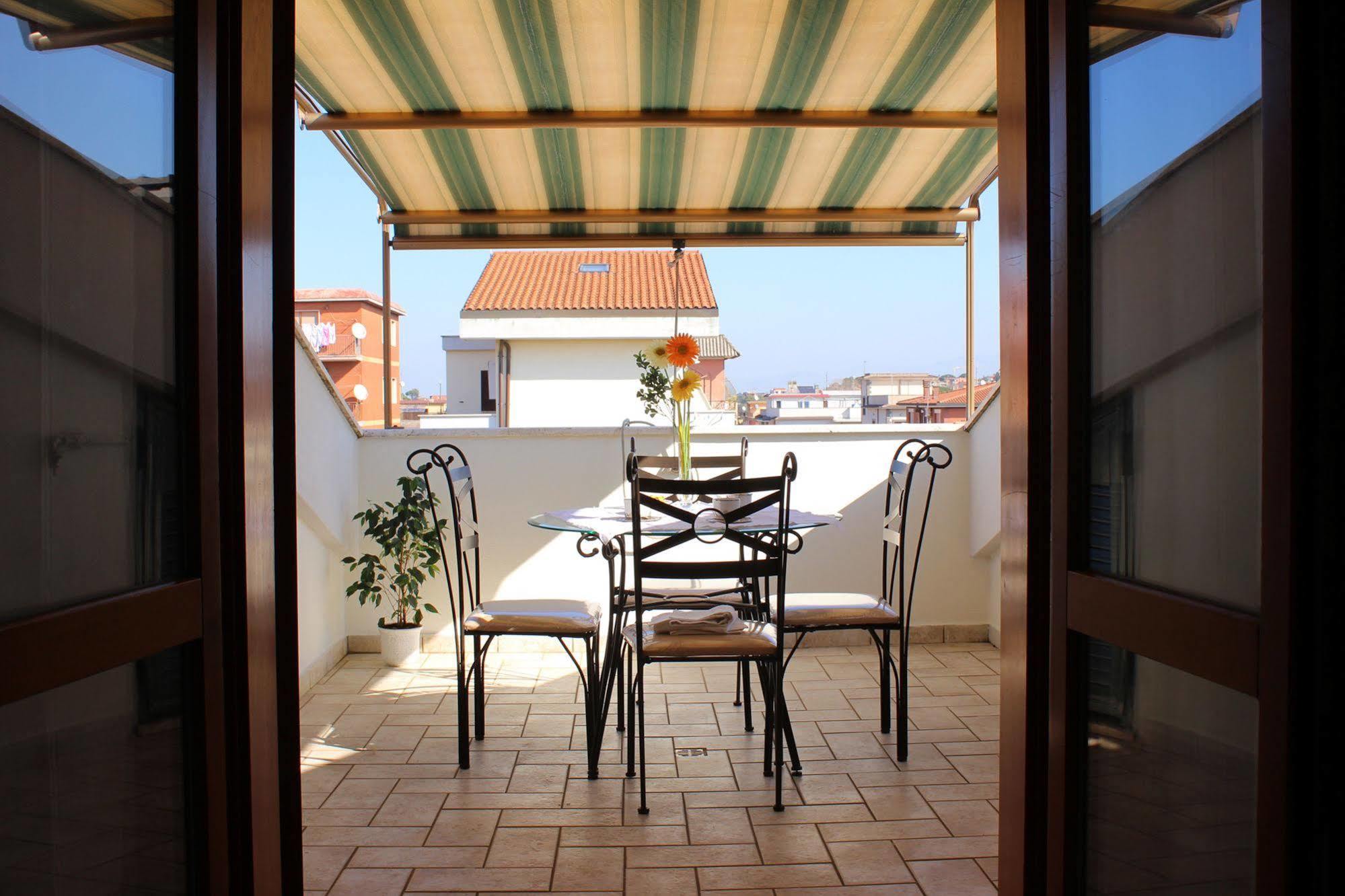 Simply Rome Apartment ชัมปีโน ภายนอก รูปภาพ